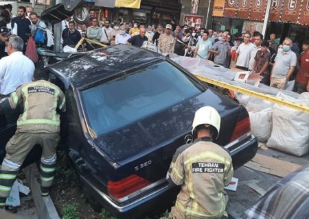 دو کشته در پی تصادف خودروی تشریفات در خیابان ولیعصر